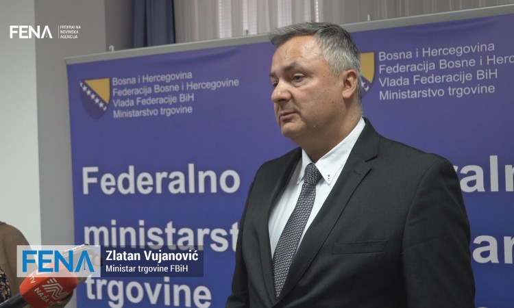 Ministar Vujanović potpisao ugovore s predstavnicima udruženja potrošača