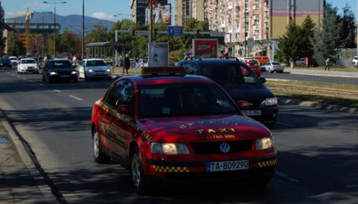 Nakon ''Sarajevo taxija'', cijenu usluga diže i ''Crveni taxi''