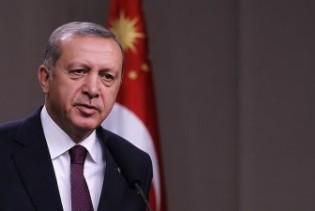 Erdogan: Pokrenut ekonomski rat, odnosi sa SAD na niskoj grani
