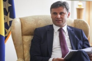 Novalić: Zakon za dobrobit radnika i privrede, Bajramović potpisao, a sada se buni