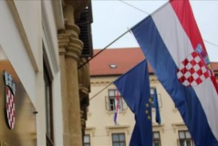 Hrvatska: Medijalna plaća za april iznosila 685 eura