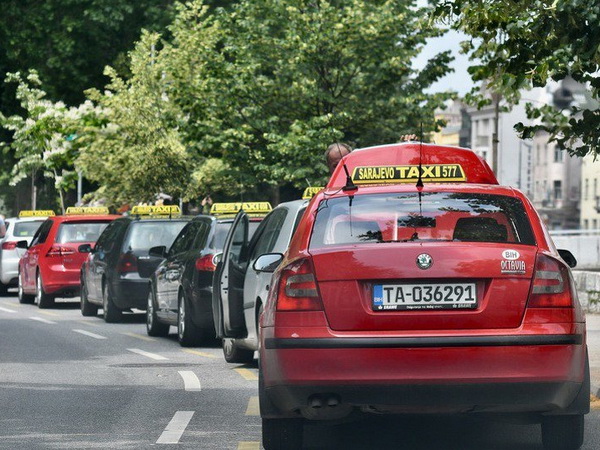 Sarajevo taxi podigao cijene: Startna tarifa 1,90 KM, a kilometar 1,20 KM