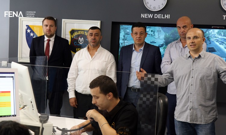 Sarajevo taxi otvorilo novi dispečerski centar i aplikaciju "mojTaxi"