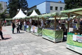 U Novom Travniku počeo Sajam organske proizvodnje i eko turizma 'Dani maline'