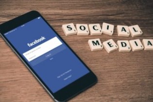 Tonu akcije Facebooka zbog ostavke suosnivača Instagrama