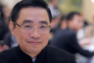 Predsjednik kineske grupe HNA poginuo pozirajući na rubu visokog zida