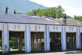 U Potočarima počela adaptacija objekata za fabriku stolica