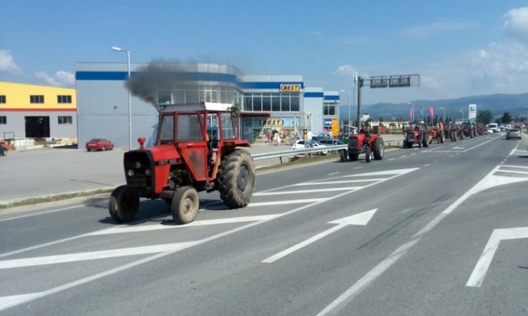 Mljekari iz gornjovrbaske regije protestom zatražili isplatu poticaja