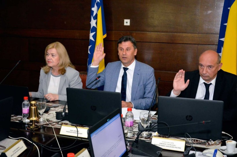 Usvojena Novalićeva inicijativa: Zabrana Odluke o raspodjeli prihoda od putarina