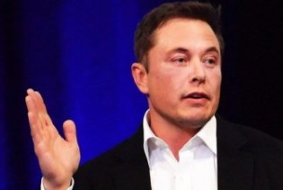 Radoholičar Elon Musk radi 120 sedmično, po satu zaradi 900.000 dolara