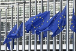 Evropska unija traži da Kosovo preispita odluku da uvede nove takse od 100 posto
