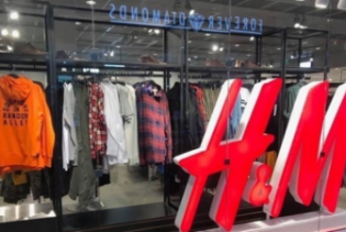 Kompanija H&M potpuno prekida poslovanje u Rusiji