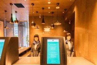 U japanskom hotelu goste dočekuju roboti