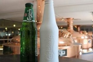 Carlsberg "lansira" boce piva izrađene od kartona