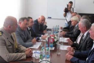 Dodik i Vulin: Srbija i Rusija ulažu u remont mlaznih motora