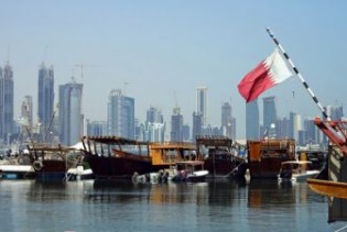 Katar: Radnici na gradilištima nose "rashladne prsluke"