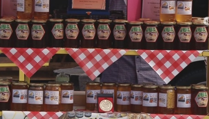 Više od 50 izlagača na sajmu pčelarstva u Tuzli