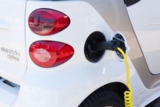 Kinezi krenuli s proizvodnjom čvrstih baterija za električne automobile