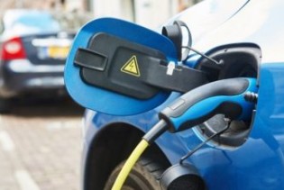 Prodaja električnih auta u Norveškoj prvi put veća od prodaje auta na benzin i dizel
