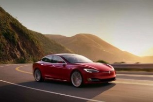 "Tesla" isporučio 184.800 vozila u prvom kvartalu