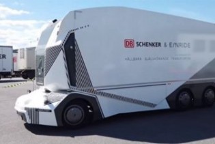 Prvi put u svijetu električni kamion bez vozača isporučio robu