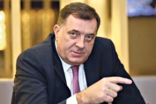 Dodik najavio mogućnost uvođenja aviolinije Banja Luka - Sankt Peterburg