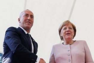 Haradinaj s Merkel: Takse od 100 posto na robu iz Srbije se neće ukinuti