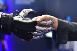 Roboti bi do 2030. mogli zamijeniti 20 miliona radnika u proizvodnji širom svijeta