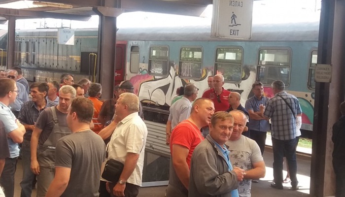 Radnici Željeznica RS-a održali štrajk upozorenja