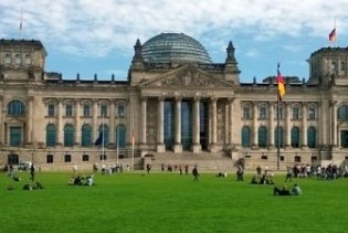 Njemačka danas prvi put emituje 30-godišnju obveznicu s kamatom od nula posto