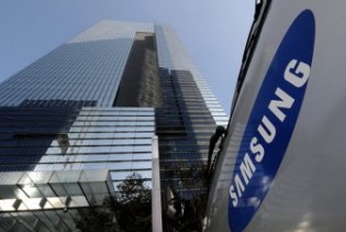 Dobit Samsunga pala više od 50 posto