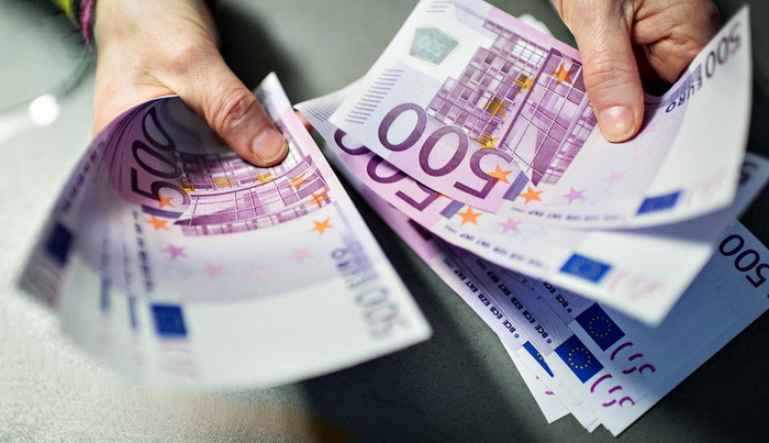Navršava se 20 godina kako je valuta euro puštena u promet