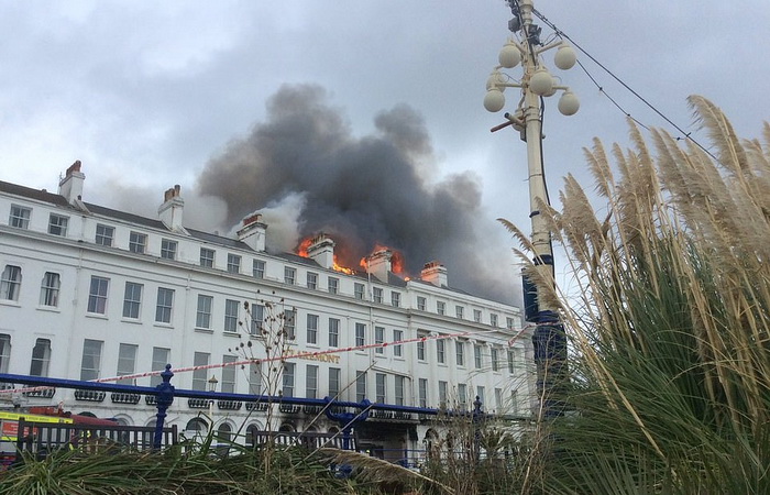 Veliki požar u Engleskoj: Gori jedan od najstarijih hotela iz Viktorijanskog doba