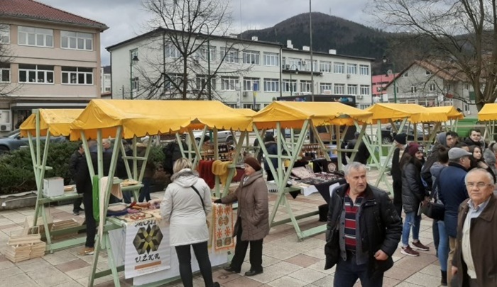 Dani meda i ljekovitog bilja u Goraždu okupili 20 izlagača