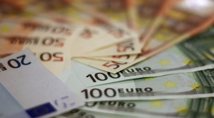 EU spušta proviziju za prekogranična plaćanja u eurima
