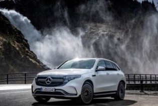 Mercedes negira manjak baterija i sprema 50.000 novih EV