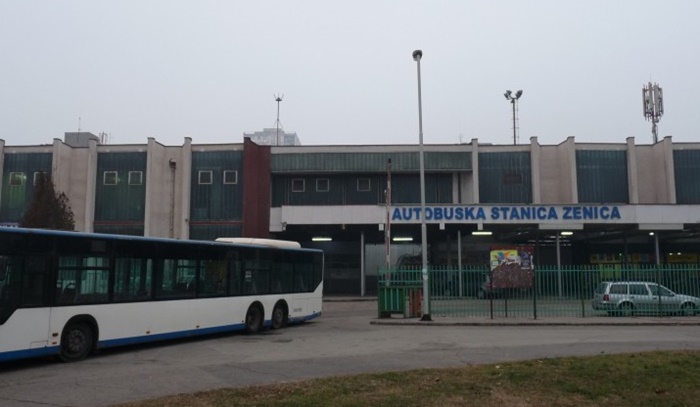Radnici 'Zenicatransa' nastavljaju blokadu Autobuske stanice