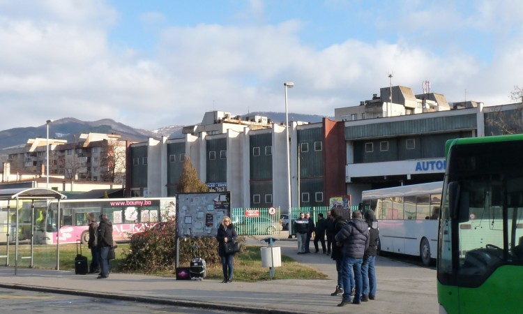Deblokirani dolazni peroni, radnici 'Zenicatransa' sutra počinju štrajk glađu