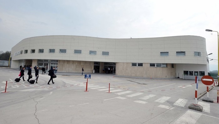 Aerodrom Tuzla bilježi blagi pad broja putnika zbog reduciranja nekih linija