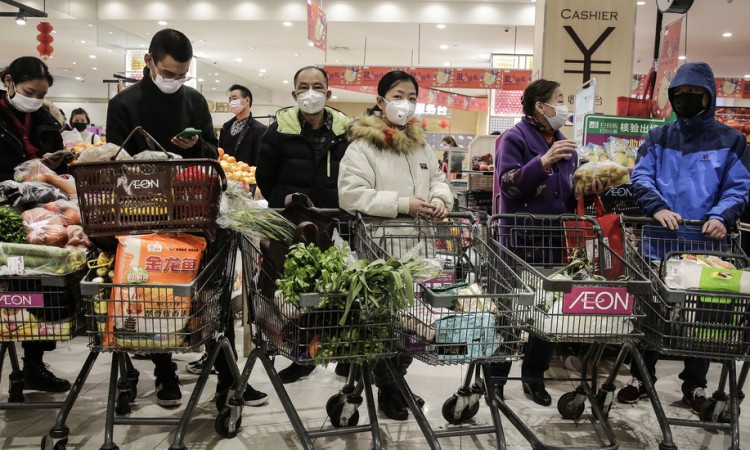 Uprkos epidemiji, kineski radnici se vraćaju na posao