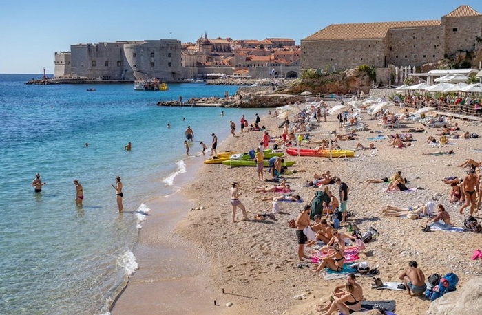 U Hrvatskoj otvoreno gotovo hiljadu hotela i kampova, broj turista raste