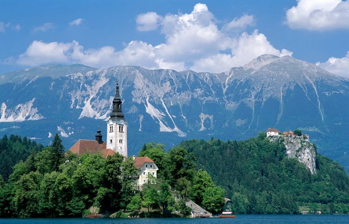Slovenija građanima dijeli turističke vaučere od 200 eura