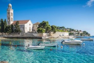 Najlošiji rezultati u historiji turizma u Hrvatskoj: Na Hvaru otvorena tri hotela, ukupno 66 gostiju