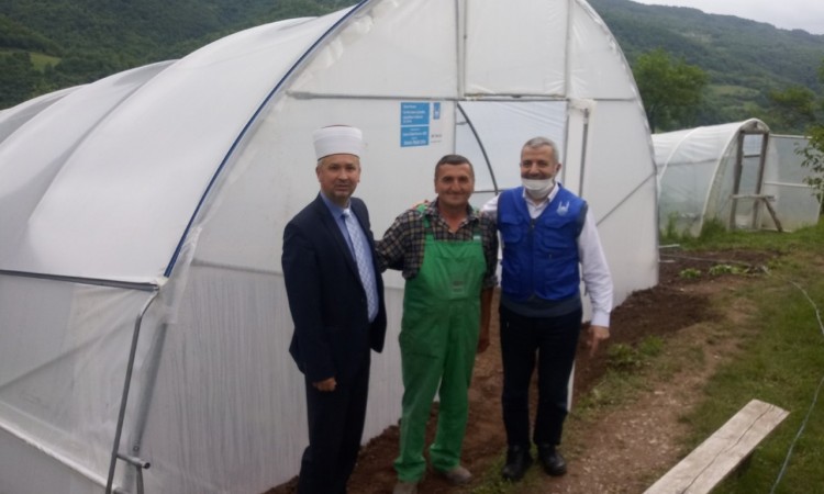 Islamic Relief donirala plastenike i sjemena povratnicima u Novom Goraždu