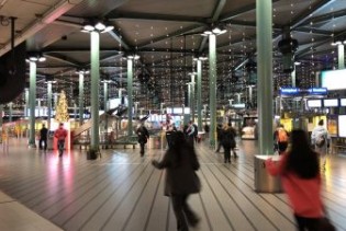 Amsterdamski aerodrom Schiphol najavio ukidanje stotina radnih mjesta