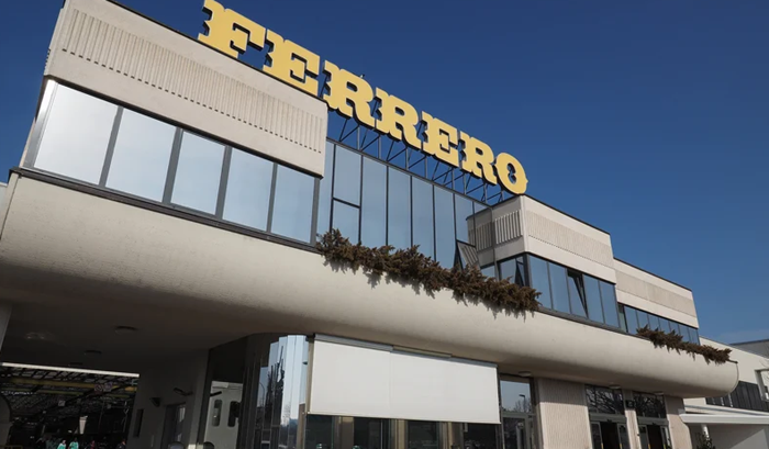 Kompanija Ferrero ulaže milijarde eura u proizvodnju keksa