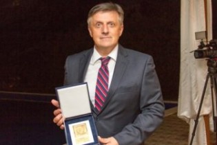 Guverneru Softiću nagrada za doprinos stabilnosti finansijskog sistema BiH