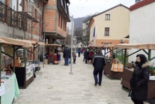 Prodajni bazar u Goraždu okupio izlagače iz različitih krajeva BiH