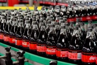Coca-Cola će u SAD-u početi koristiti boce od reciklirane plastike