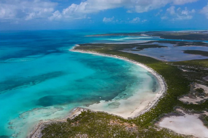 Privatni otok na Bahamima s kilometarskom plažom košta 19,5 miliona dolara